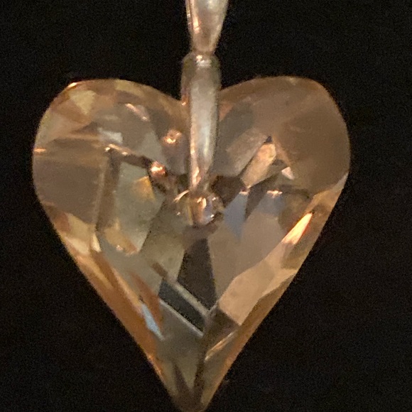 CRYSTAL 💛 HEART PENDANT & CHAIN - Picture 5 of 6
